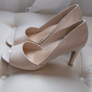 Nude peep toe patent leather heels